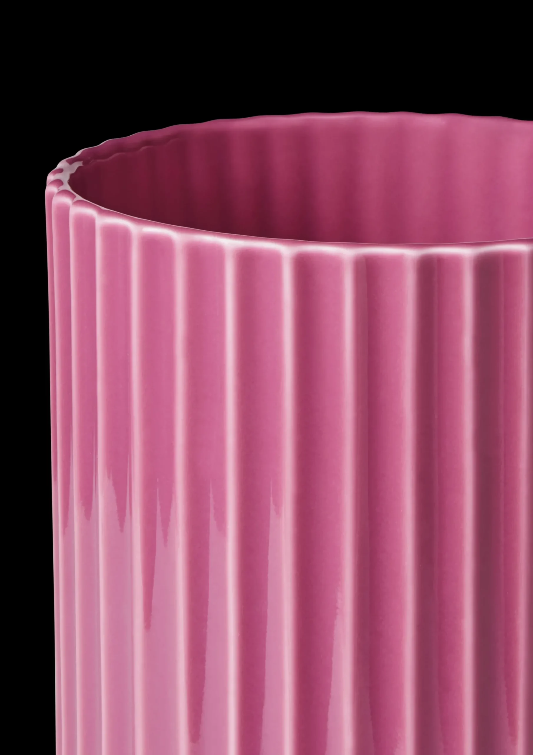 Lyngby Porcelæn Lyngby Vase H20.5 cm lilla porcelæn | Køb nu