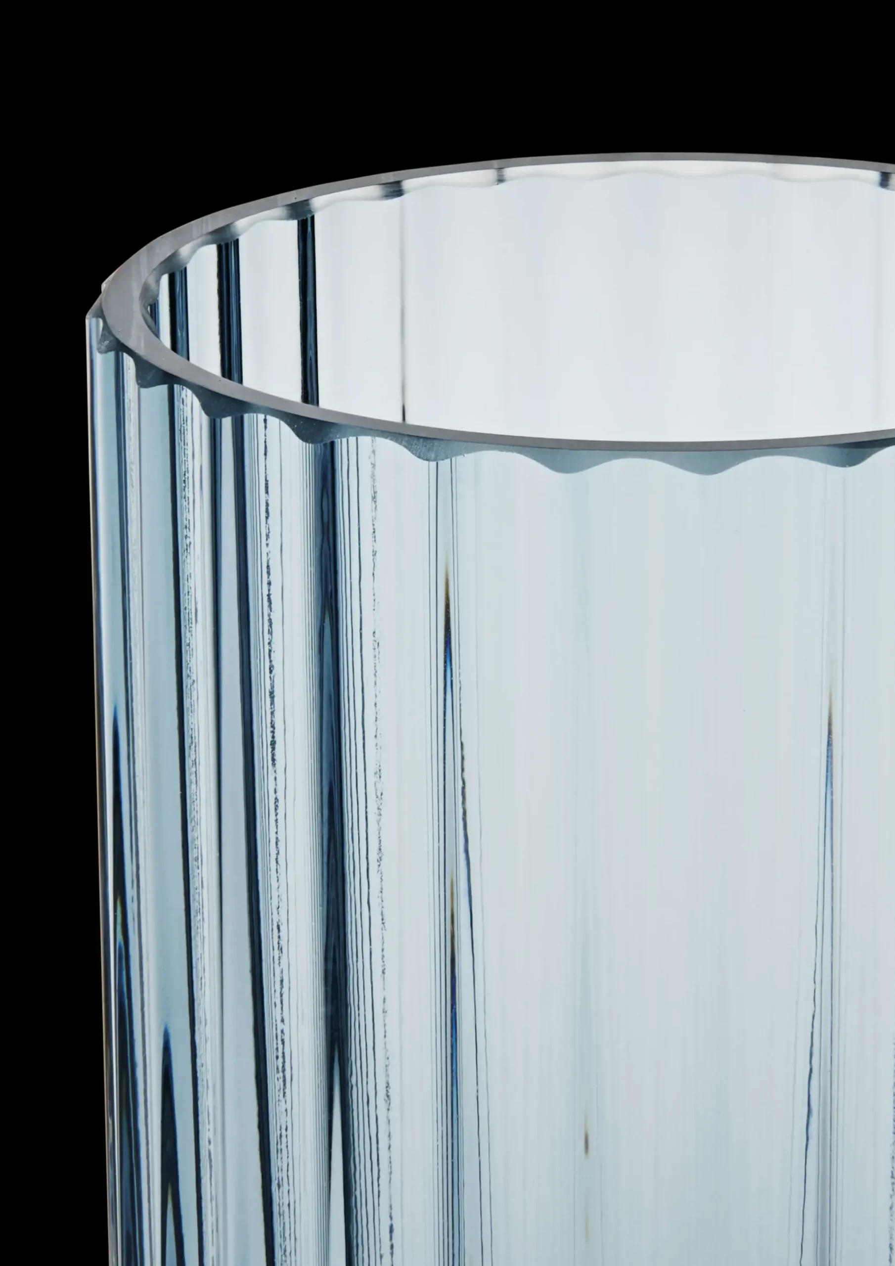 Lyngby Porcelæn Lyngby Vase midnight blue mundblæst glas