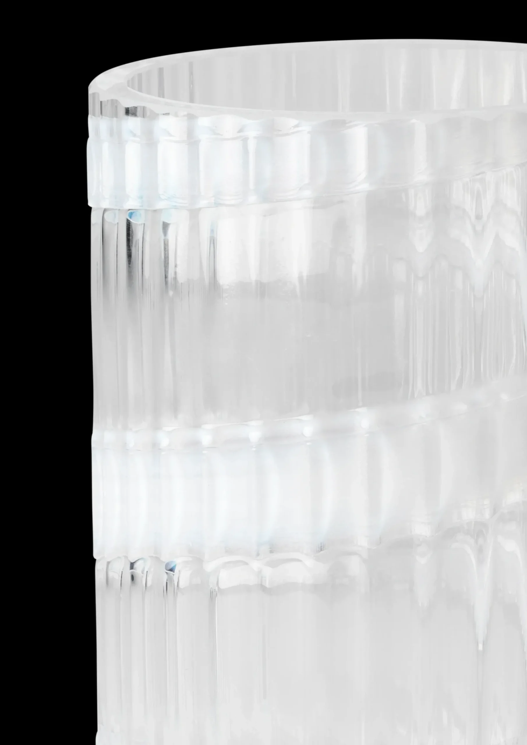 Lyngby Porcelæn Vase H15.5 cm swirl hvid mundblæst glas